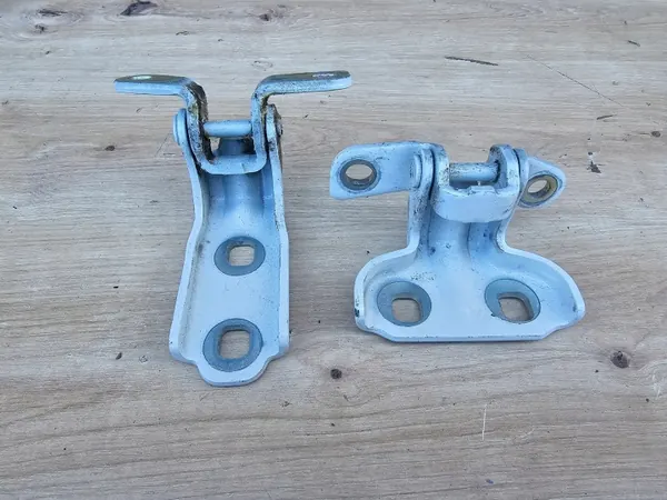 OEM ZAWIASY DRZWI PRAWY TYŁ TYLNE PRAWE OPEL MOKKA Z474 GAZ KOMPLET image 4