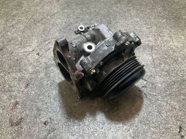 Vesipumppu A6542010110 Mercedes-Benz 2.0L Dieselille image 2