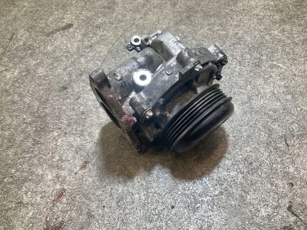 Vesipumppu A6542010110 Mercedes-Benz 2.0L Dieselille image 4