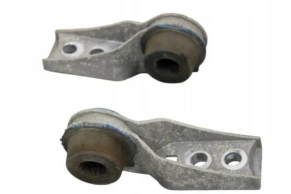 Höger avgasfäste OEM 68141918AB Jeep Cherokee 2020 image 4
