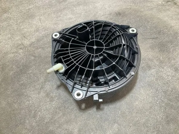 Poignée de coffre VW OEM 5G6827469 - Occasion image 4