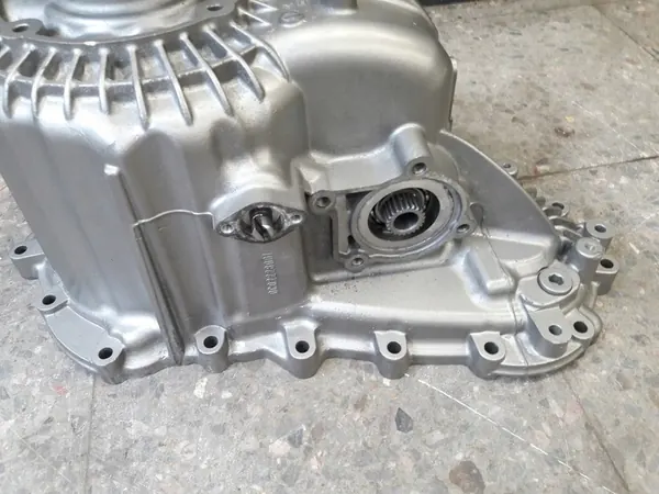 Transfer Case Housing Mercedes GL X164A A1642801200 image 2