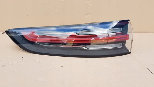 Luz Trasera Izquierda Porsche Cayenne image 3