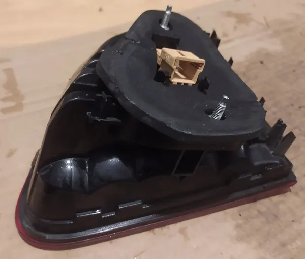 Luz trasera izquierda VOLKSWAGEN TIGUAN I LIFT 2011-2016 LED image 4