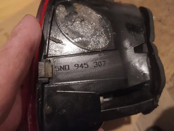 Luz trasera izquierda VOLKSWAGEN TIGUAN I LIFT 2011-2016 LED image 6