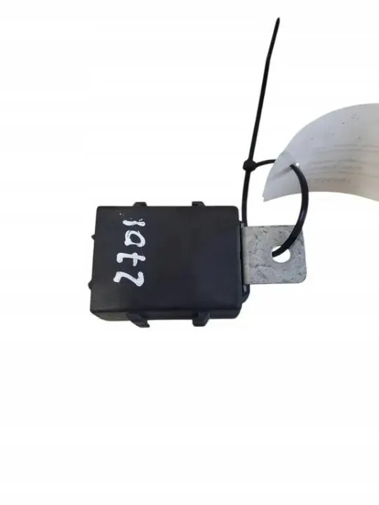 Hyundai Santa Fe immobilisatiemodule OEM F005V00300 image 3