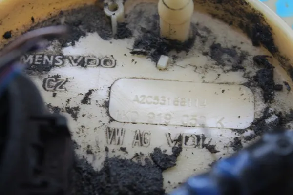 Bomba de combustível Audi OE 1K0919050K image 3