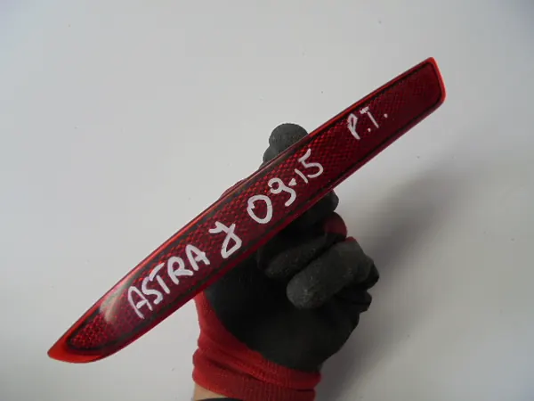 Refletor traseiro direito Opel Astra J OE 13370757 image 2