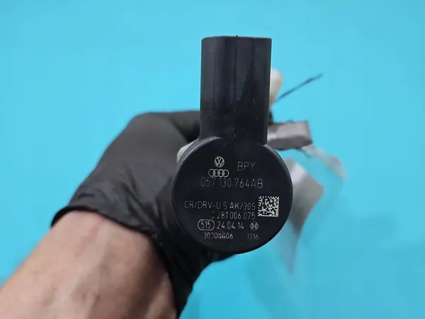 Trilho de combustível sensores VW Passat B7 2.0 TDI image 6