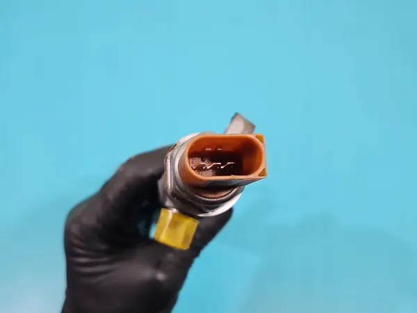 Trilho de combustível sensores VW Passat B7 2.0 TDI image 8