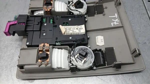 Luz interior OEM 4E0947111AC para Audi A8 D3 image 9