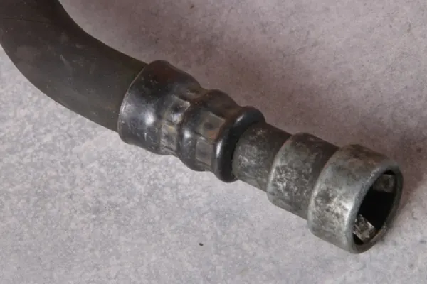 Ölkühler Ablaufrohr OEM 7524847 für BMW E65/E66 image 9