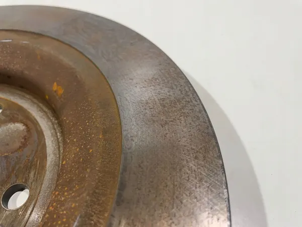 Disco de freio traseiro Hyundai Kona II 2024 image 3