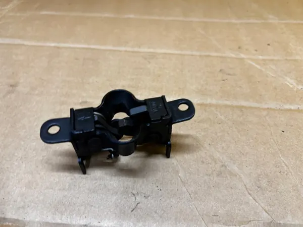 2x Verrou de Capot OEM iscarparts Mercedes G W463 image 3