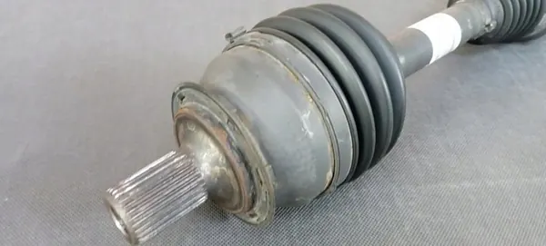 MERCEDES A-KLASA W176 Eixo de transmissão dianteiro direito 1.5 CDI A2463303000 image 5