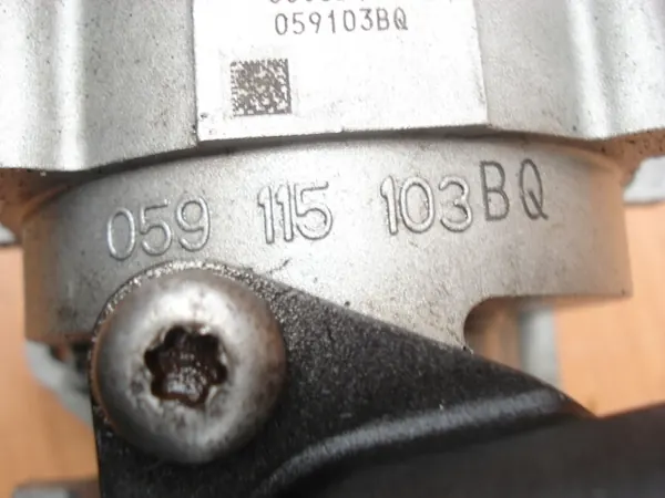 VW Audi Q7 3.0 TDI Olje pump 059115103BQ image 2