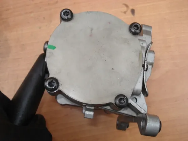 VW Audi Q7 3.0 TDI Olje pump 059115103BQ image 5