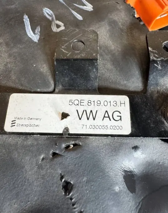 Käytetty VW Webasto lämmönvaihdin OEM 5QE819013Q image 3