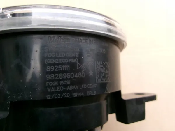 Phare Halogène vers LED OEM 9826960480 Peugeot image 3