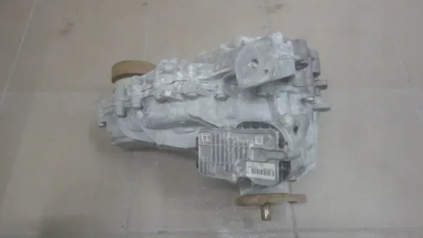 Reductor de caja Maserati Ghibli III OEM 06700330110 image 4