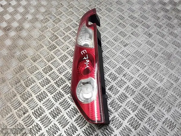 Luz Trasera Izquierda Renault Kangoo II 8200419941 image 2