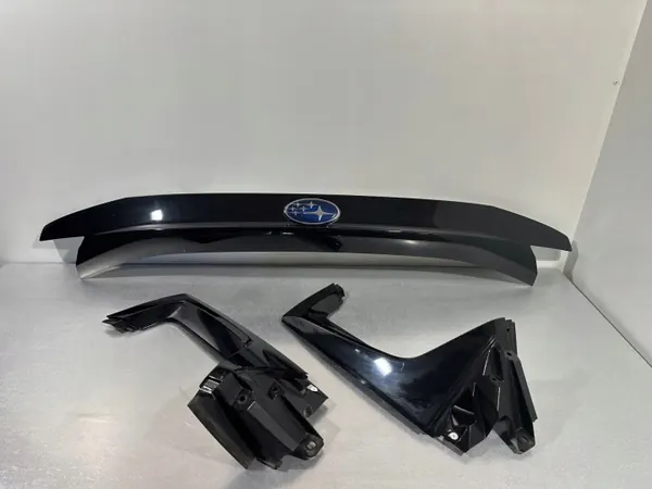 Moldura maletero Subaru Forester OEM 91112SJ080 - Usado image 5