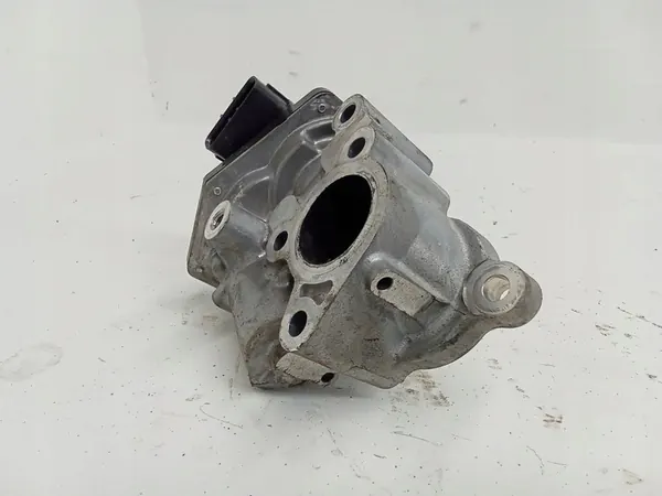 EGR-venttiili Toyota Hilux 2017 OEM 258000E010 image 3