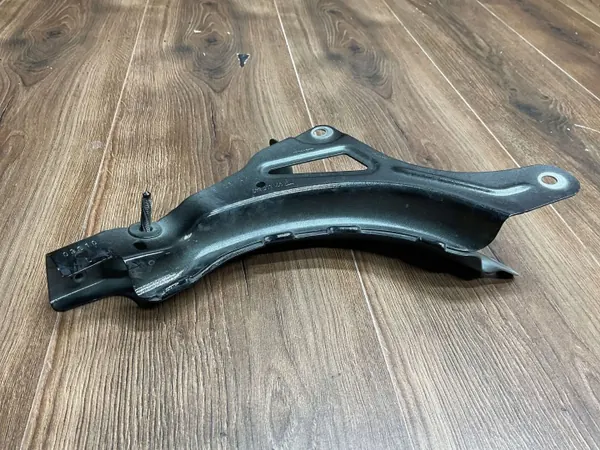 Support d'aile gauche Porsche OEM 971805373 Occasion image 4