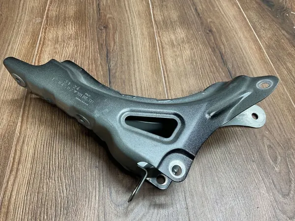 Support d'aile gauche Porsche OEM 971805373 Occasion image 5