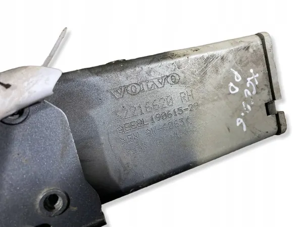 Volvo XC60 Framstötdämpare OEM 32216620 image 6