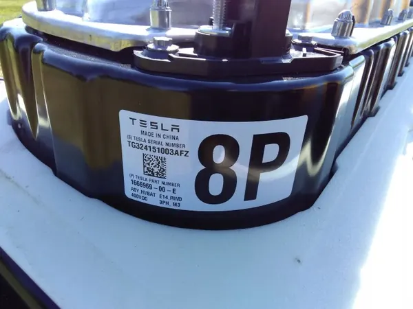 Tesla OEM 166696900E Batterie - 52Ah Gebraucht image 4