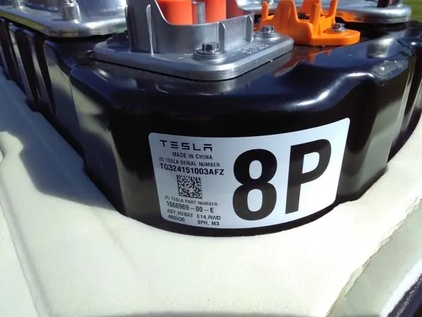Tesla OEM 166696900E Batterie - 52Ah Gebraucht image 5