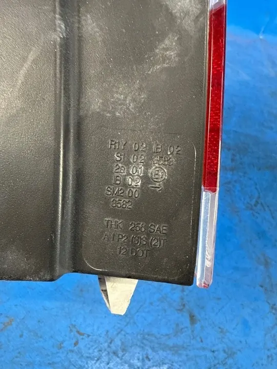 Conjunto de Luz Trasera Derecha Volvo XC70 image 3