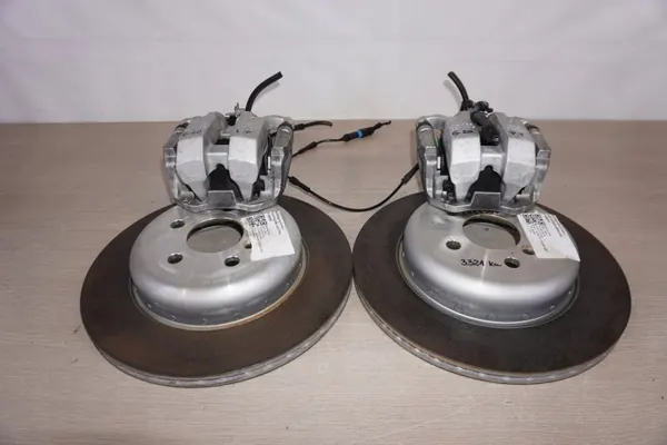 Remschijven & Blokken OEM 6883979 voor BMW image 2