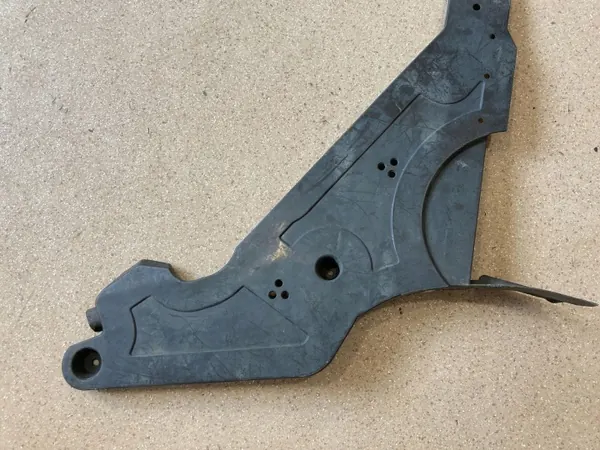 Protection réservoir gauche OEM 8055787 BMW 6 image 9