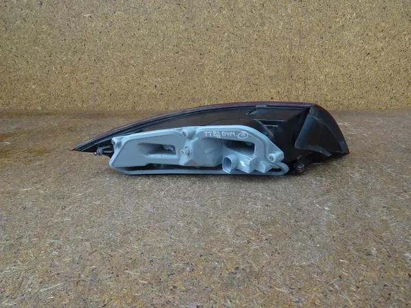 AUDI TT 8J 06- Luz Trasera Derecha Cereza Oscura 8J0945096C image 7