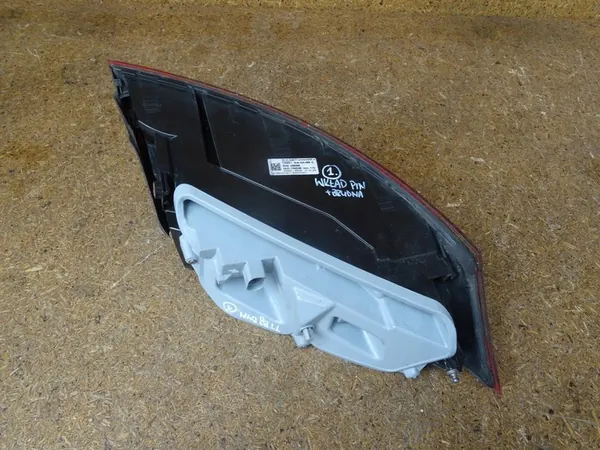 AUDI TT 8J 06- Luz Trasera Derecha Cereza Oscura 8J0945096C image 8