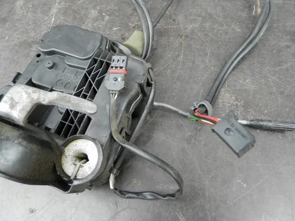 Vordere Linke Türschloss Mercedes E W211 S211 2117200935 image 6