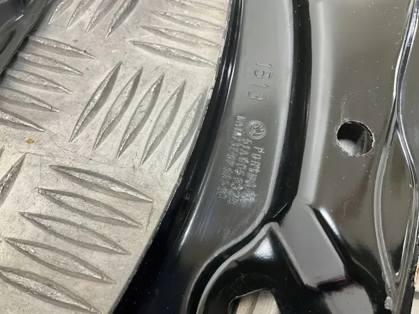 Radiatorfäste Skoda Rapid 2013 5JA805931A image 10