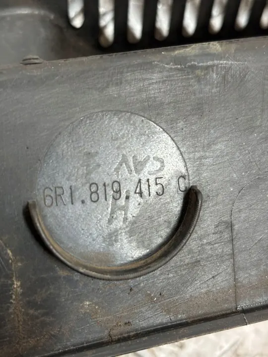 Volkswagen OE 6R1819415C defletor de água image 6