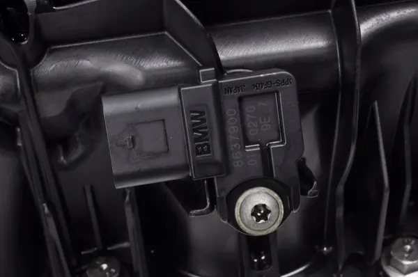 BMW 8 G16 G20 G21 G22 G30 3.0 Coletor de admissão 8647977 image 2