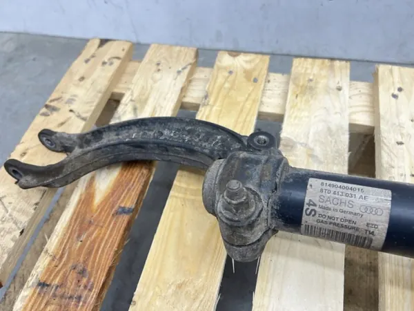Audi A5 8T Fram Vänster Stötdämpare OEM 8T0413A031AE image 4