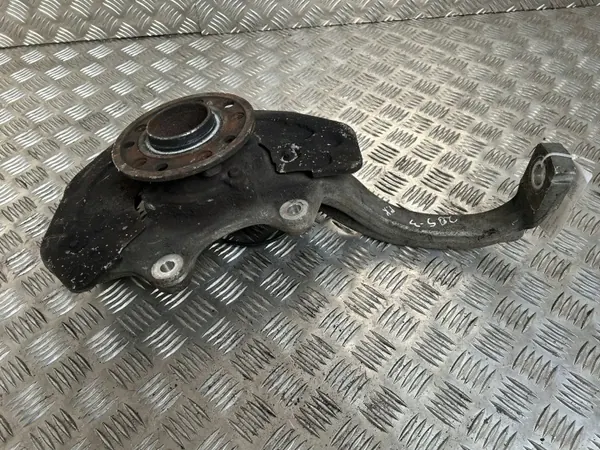 Mercedes-Benz C W205 voorwielnaaf OEM 2052100 image 4