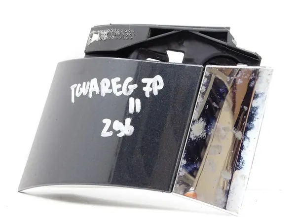 Vasen lokasuojan trimmi VW Touareg II 7P 7P6853717F image 2