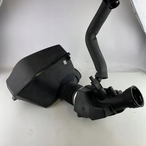 Carca ça do Filtro de Ar + Resonador BMW 2.0 G20 G21 G22 G23 image 4