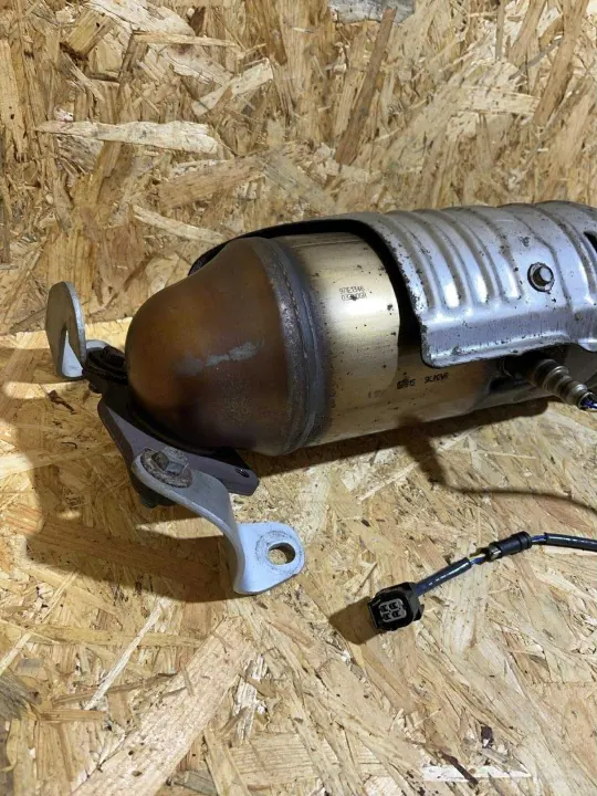 OEM Katalysator + Sensor Honda HR-V 1.5i V-TEC image 4