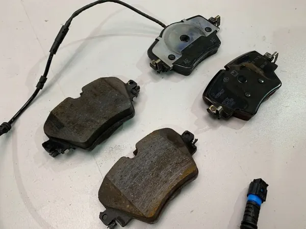 OEM 6888774 frambromsbelägg för BMW G02 G01 G20 image 3