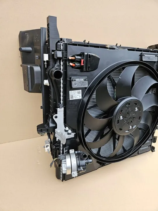 Complete radiatoren Mercedes Sprinter W907 W910 2.0 CDI OEM image 2