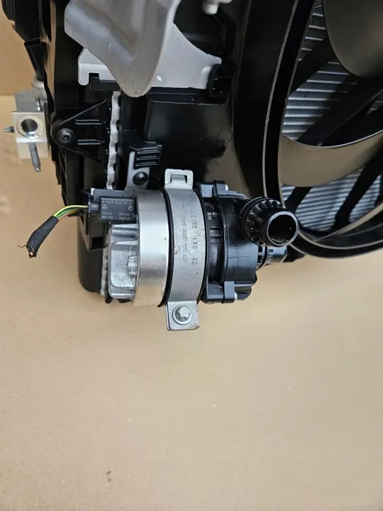 Complete radiatoren Mercedes Sprinter W907 W910 2.0 CDI OEM image 4