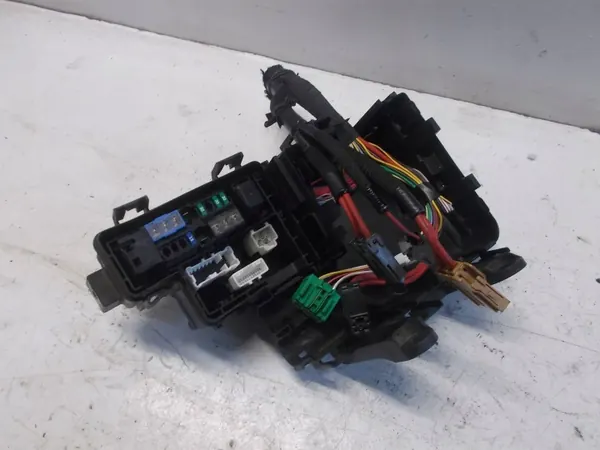 Caja de fusibles OEM KQO3128 para Renault Talisman image 2